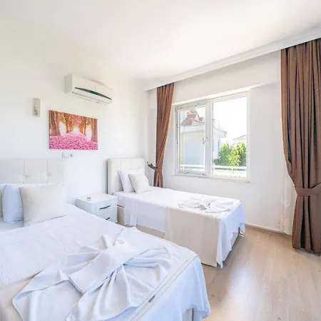 Villa Pine 8, In Hisaroenue, Turkey *
