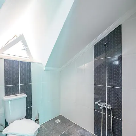 Villa Pine 8, In Hisaroenue, Turkey *