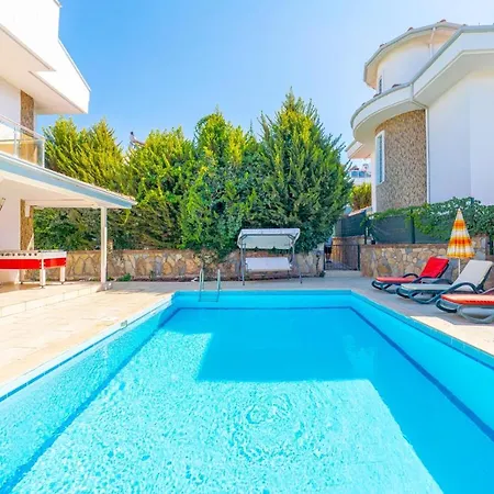 Villa Pine 8, In Hisaroenue, Turkey *